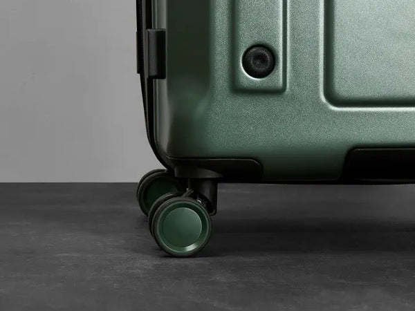 Rock Alpine Green Cabin Suitcase