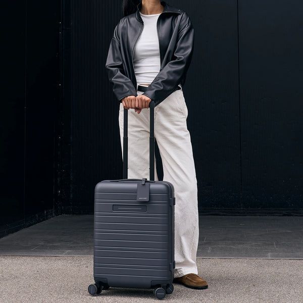 Horizn Studios H5 RE Slate Grey Cabin Suitcase