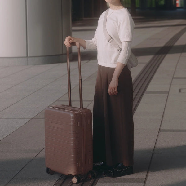 Horizn Studios H5 RE Glossy Mocha Cabin Suitcase